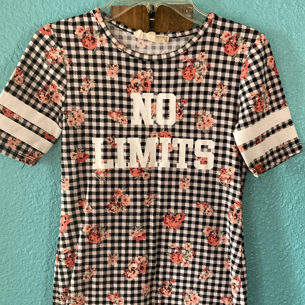 No Comment | Girls Plaid Floral dress - Picture 2 of 4